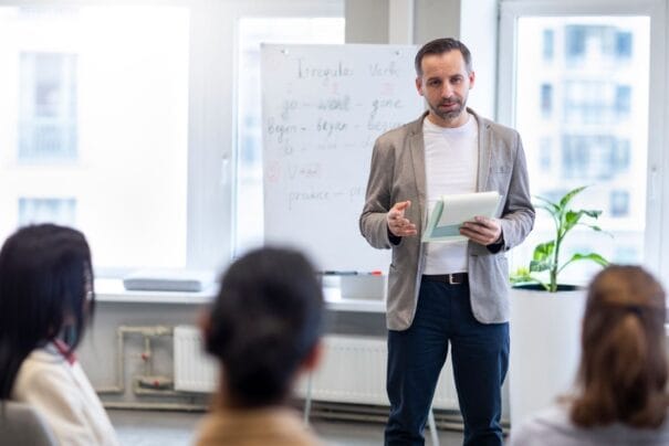 Liderlik Akademisinde Öğretilen Teoriler, Kullanılan Yöntemler ve Gelişim Hedefleri